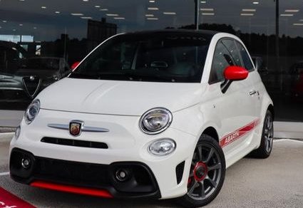 Rent Abarth 595 Pista Cabrio